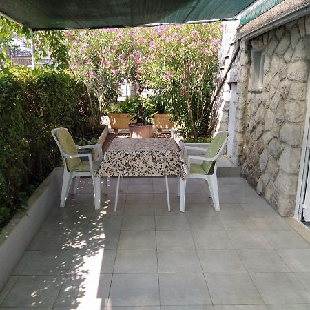 Apartments Dario Krk Town Exterior photo